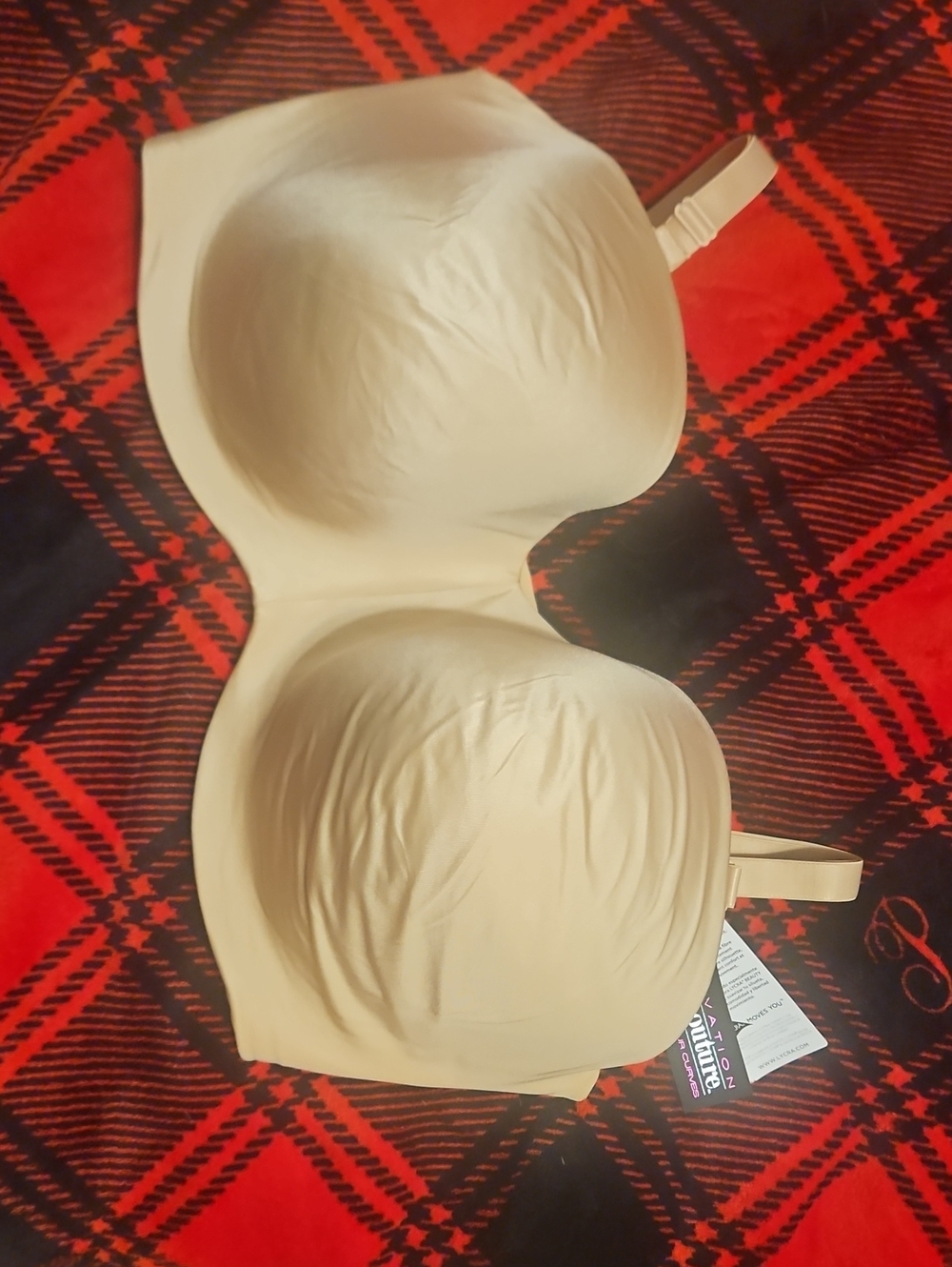 NWT Curvy Couture Seamless Nude Strapless Convertible Bra
